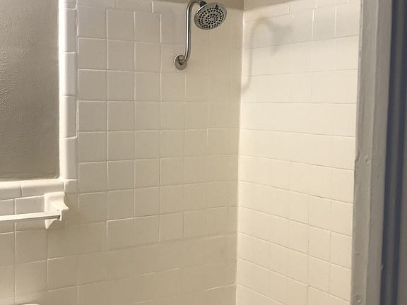 4th image of 1516 Annex Ave APT 214