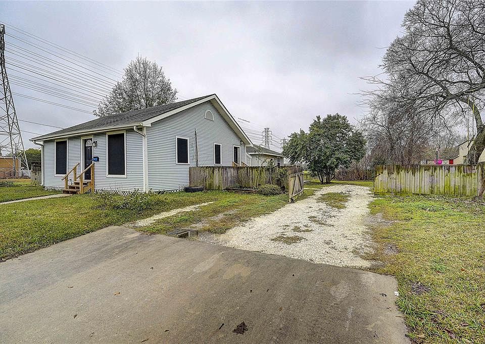 1st image of 1105 W Jackson Ave