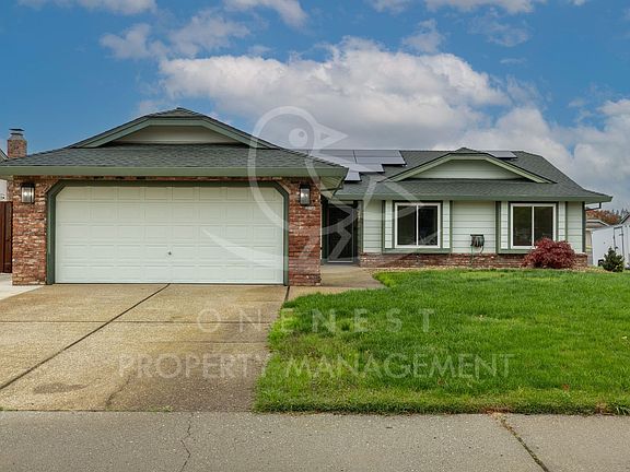 2nd image of 1800 Meadow Ln