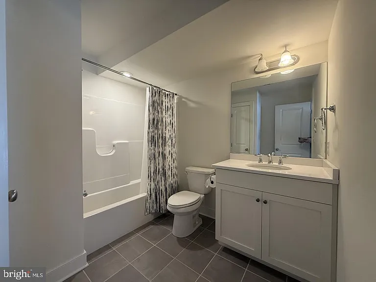 602 D St — Photo 12