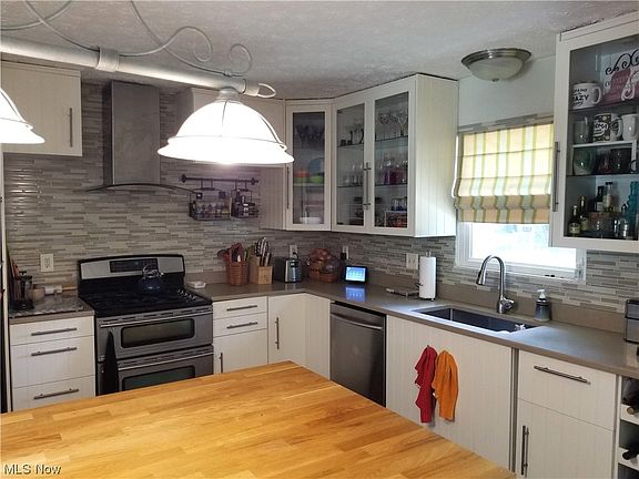 5th image of 4515 Azalea Ln
