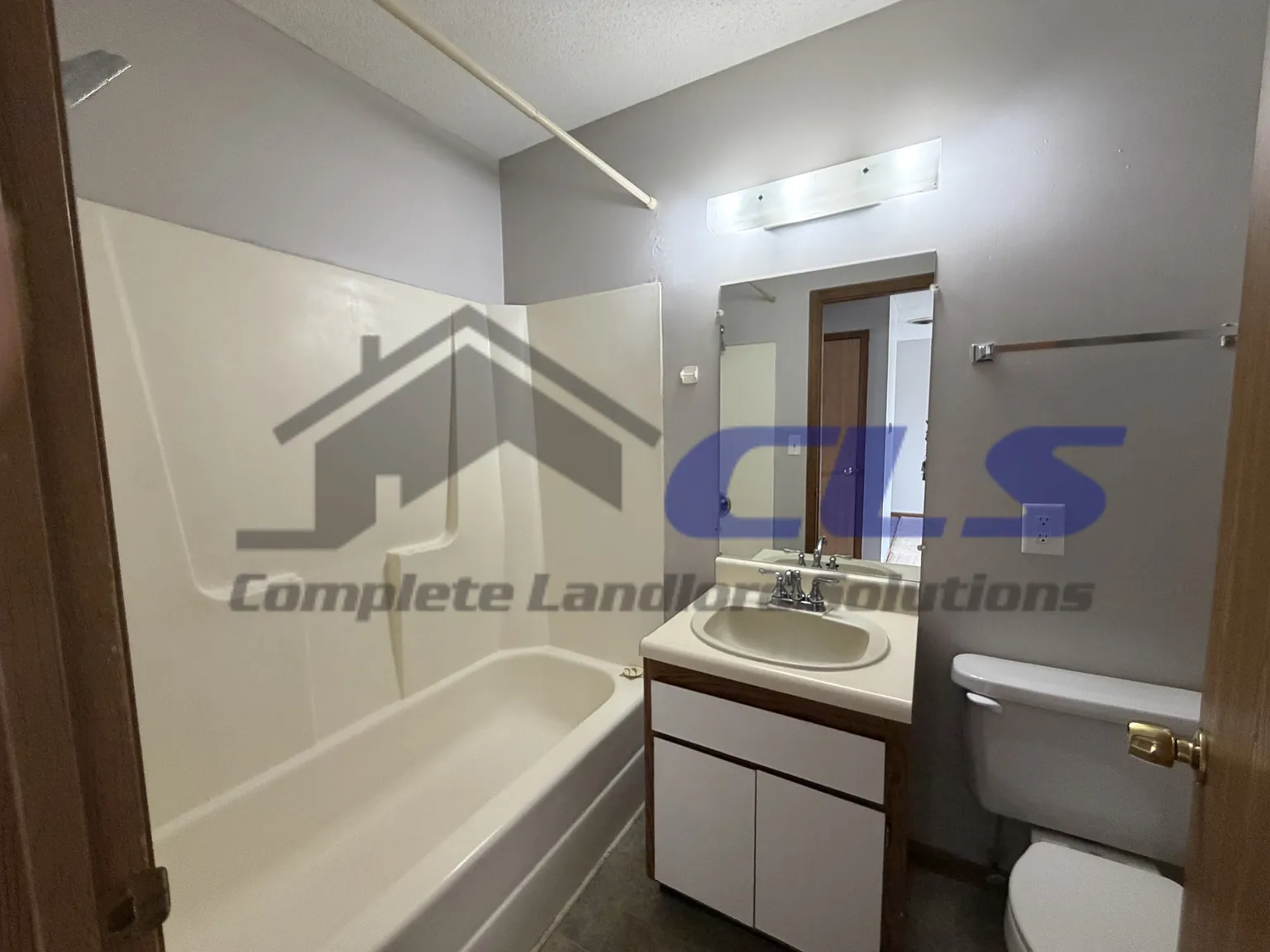 820 Poplar Street - 2 — Photo 4