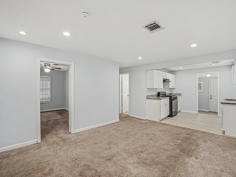 3107 Altoona St — Photo 6