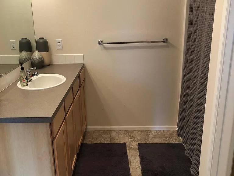 6608 Indiana St SE — Photo 3