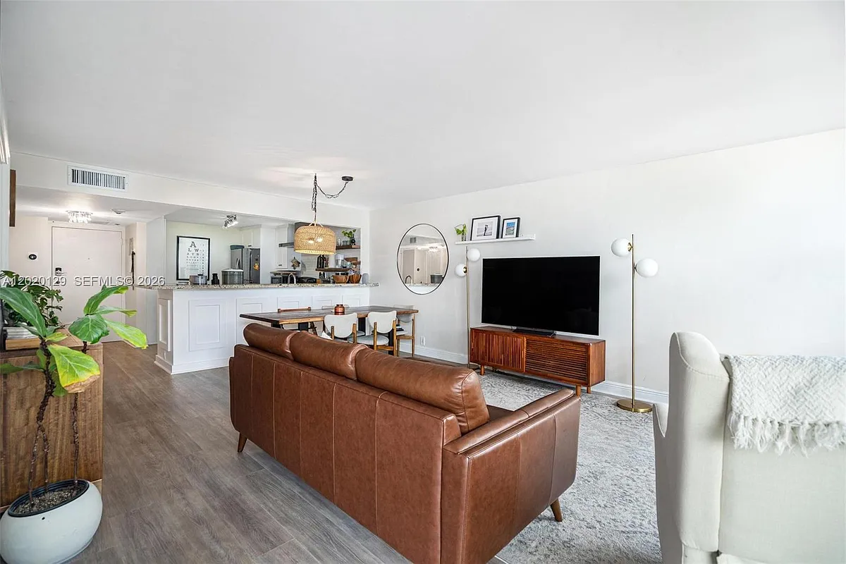 Photo 2 of 47 - 1925 Brickell Ave #1603 - Miami, FL Building Photo - 1925 Brickell Ave #1603