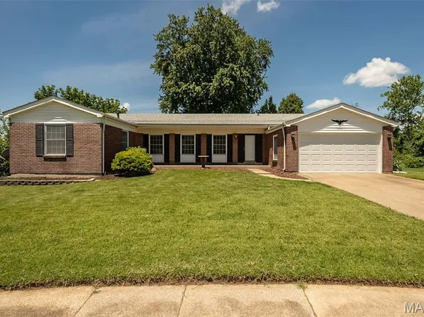 3867 Watersedge Dr, Florissant, MO 63034