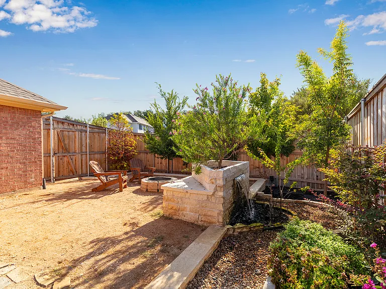 6912 Harvey Ln — Photo 23