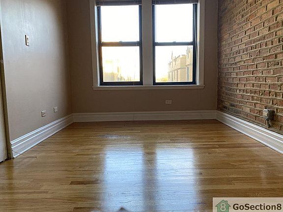 5th image of 6614 S Kenwood Ave APT 305