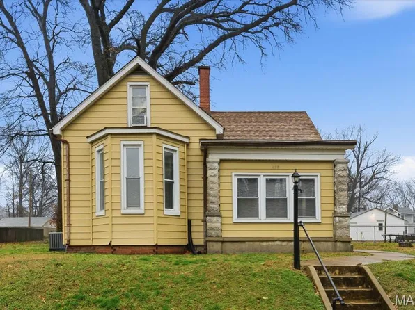 107 Wabash Ave, Belleville, IL 62220