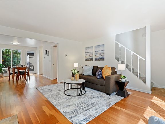 4th image of 1717 150th Avenue SE #32