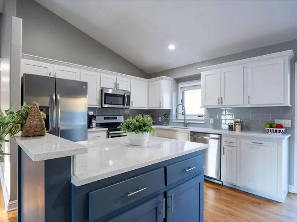 100 Opal Dr, Council Bluffs, IA 51503