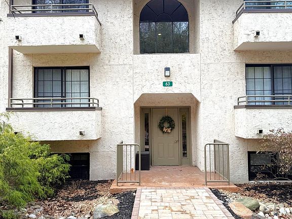 2nd image of 63 Midlake Dr #302I