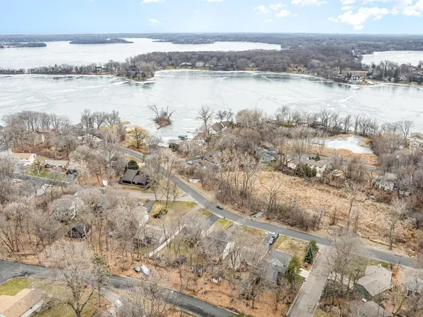 6132 Ridgewood Rd, Mound, MN 55364