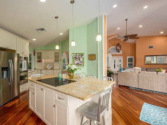 4th image of 3495 SW Aspen Pl