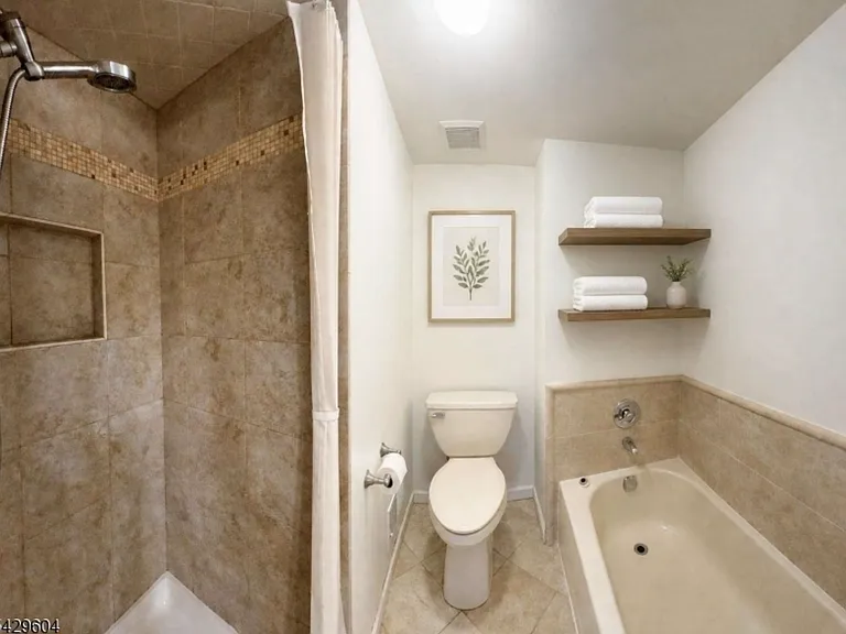 170 Smithfield Ct #1 — Photo 3