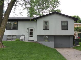 104 Maple Dr, Treynor, IA 51575
