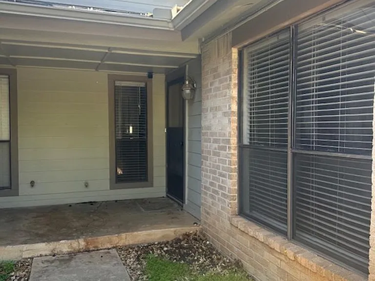 10411 White Oak Canyon Rd — Photo 2