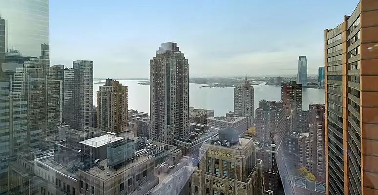 Rented by Compass | media 13