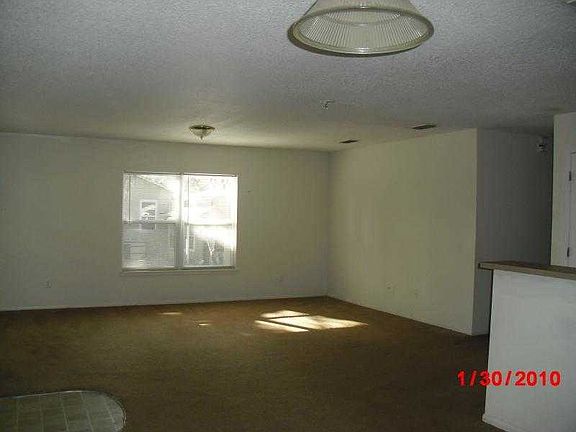 2nd image of 9232 1st Ave