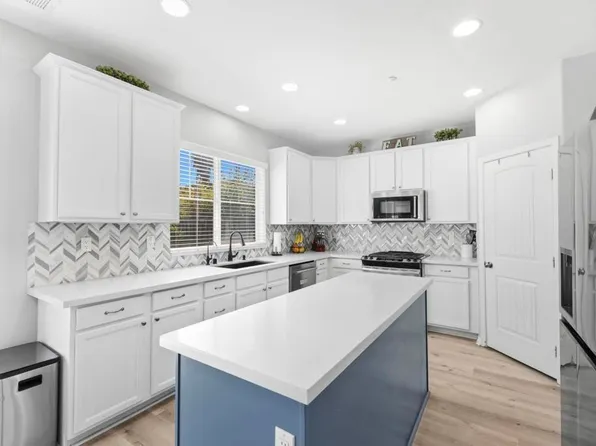 3031 Finley Pl, Escondido, CA 92027