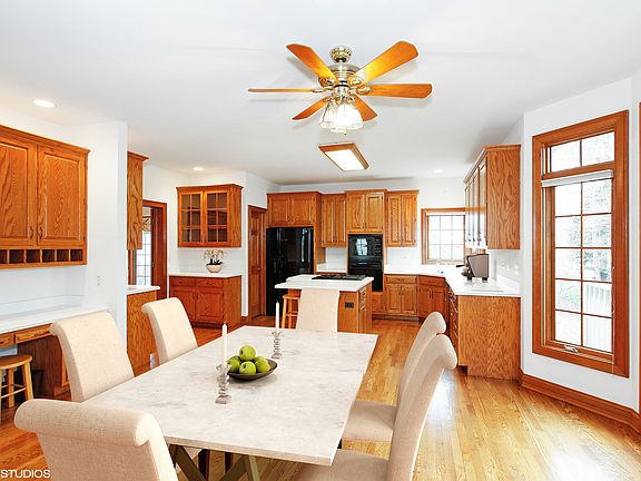 4th image of 2163 Canterbury Ln
