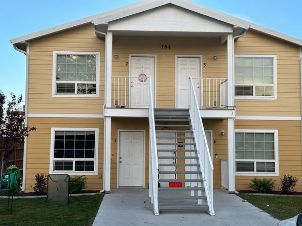 754 River St #1
