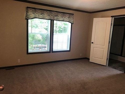 4th image of 54 E Cardinal Ln