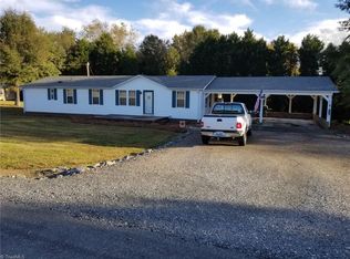 1285 Meadowlark Rd, Walnut Cove, NC 27052