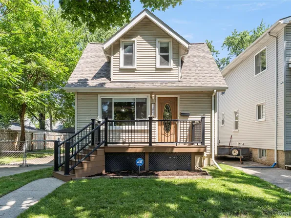 1421 Camden St, Ferndale, MI 48220