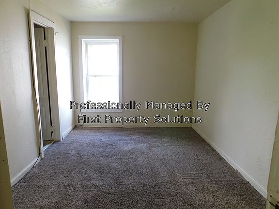 4th image of 121 Park St APT 1