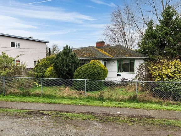 4th image of 3330 Harriet Rd