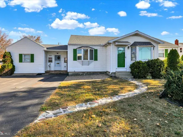 1429 Main St, Shoemakersville, PA 19555