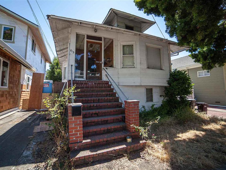 1st image of 815 Arlington Ave
