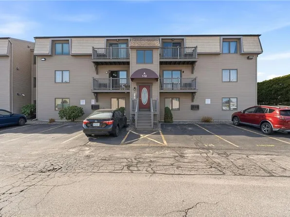 9 Village Ct #9, West Warwick, RI 02893