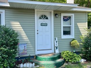 27 Ramona Ct, New Buffalo, MI 49117