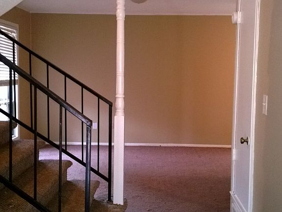 3rd image of 4705 Columbine Ct