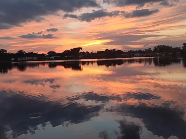 2000 NW 86th Terrace, Pembroke Pines, FL 33024