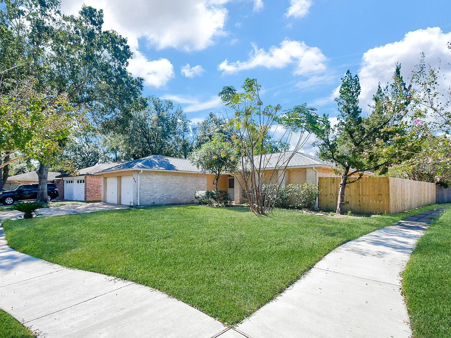 3 bed, 2.0 bath, 1545 sqft, $1,895 — Photo 3