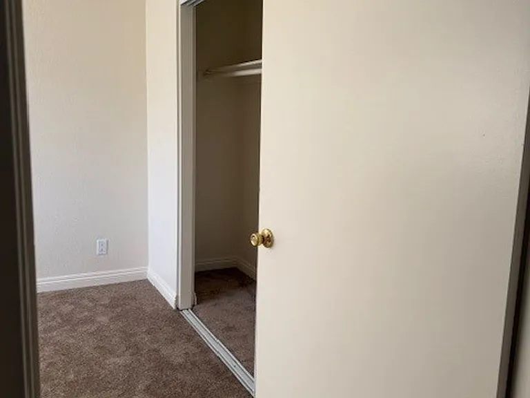 8541 Foothill Blvd., Sunland — Photo 16