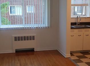 835 Case St APT 2, Evanston, IL 60202