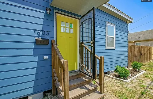 1903 Touro St Photo 1