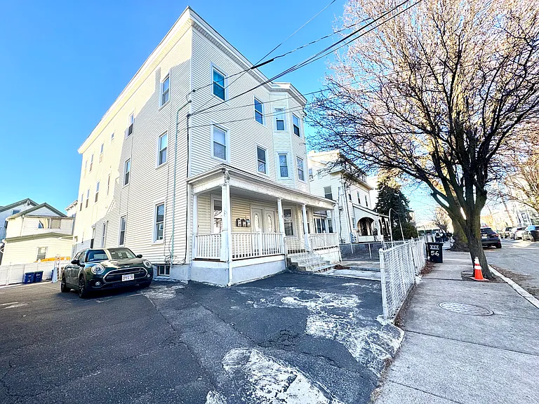 56 Pinckney St #1 — Photo 16