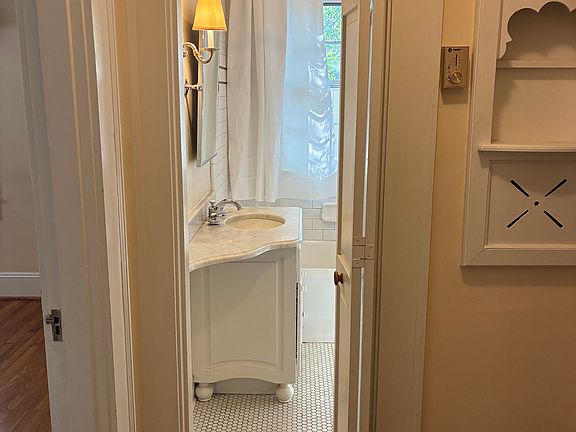 5th image of 250 14th St NW