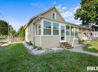 1529 29th Ave, Moline, IL 61265