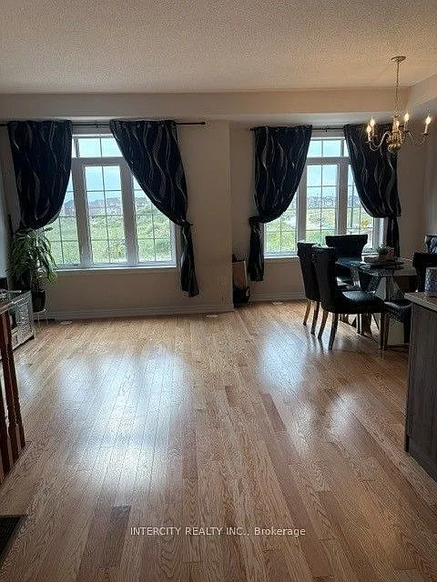 3 bed, $3,300 — Photo 3