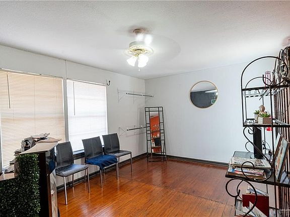 3rd image of 510 Doherty Ave