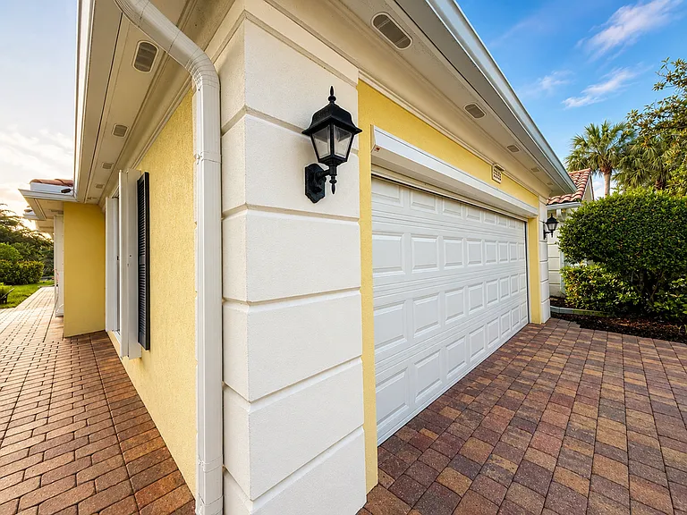 28869 Vermillion Ln — Photo 38