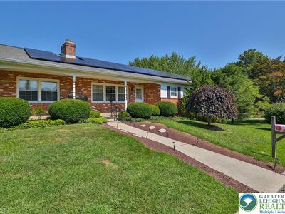 725 Frank Dr, Emmaus, PA, 18049