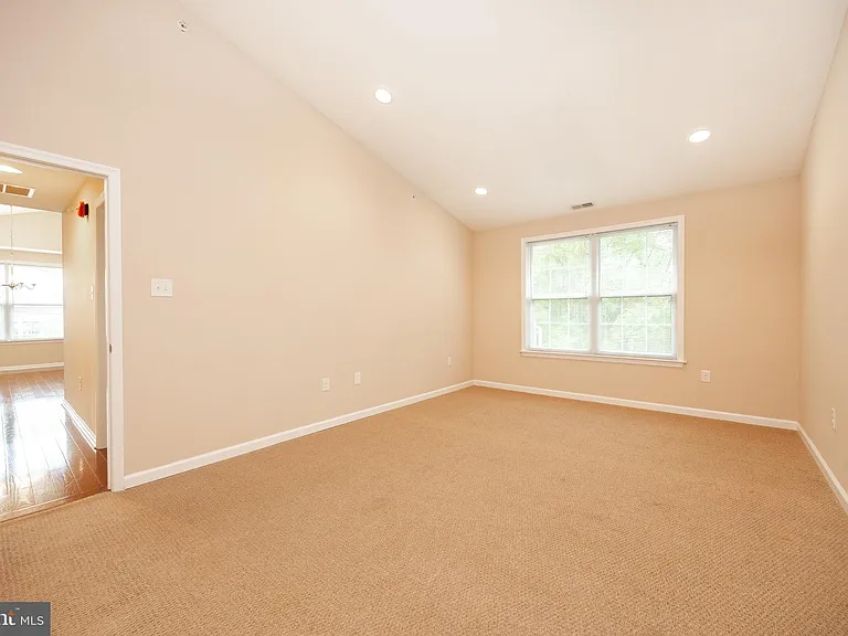141 Stewarts Ct #307 — Photo 16