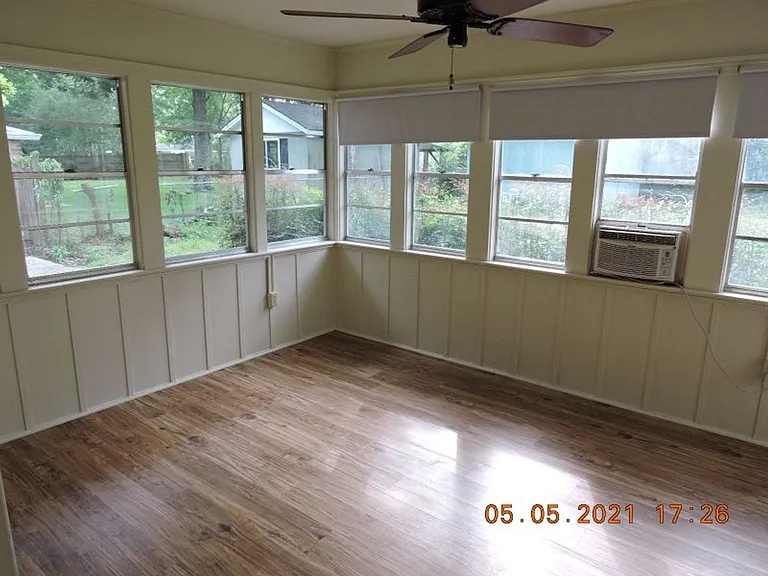 1287 Rodney Dr — Photo 9